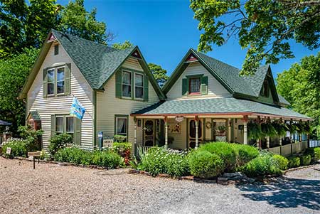 Eureka Springs Bed and Breakfast | Heart of the Hills Inn