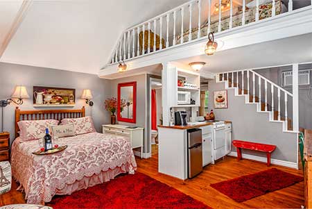 Eureka Springs Bed and Breakfast Suite